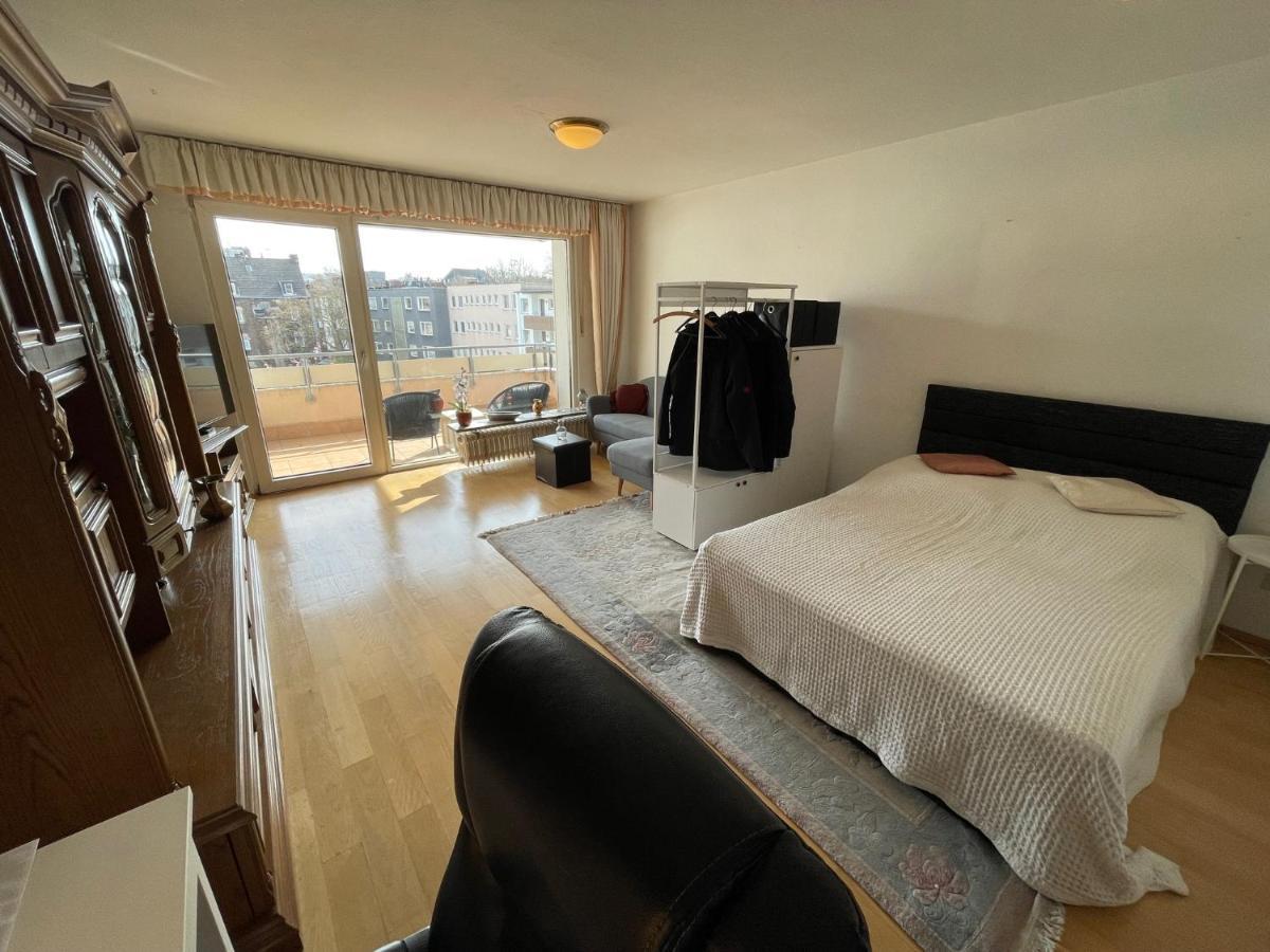 Relax Center Suite Essen Bagian luar foto